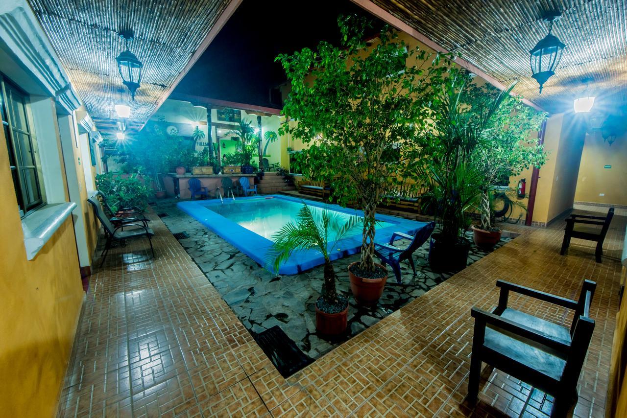 Fullmoon Hotel 格拉纳达 外观 照片