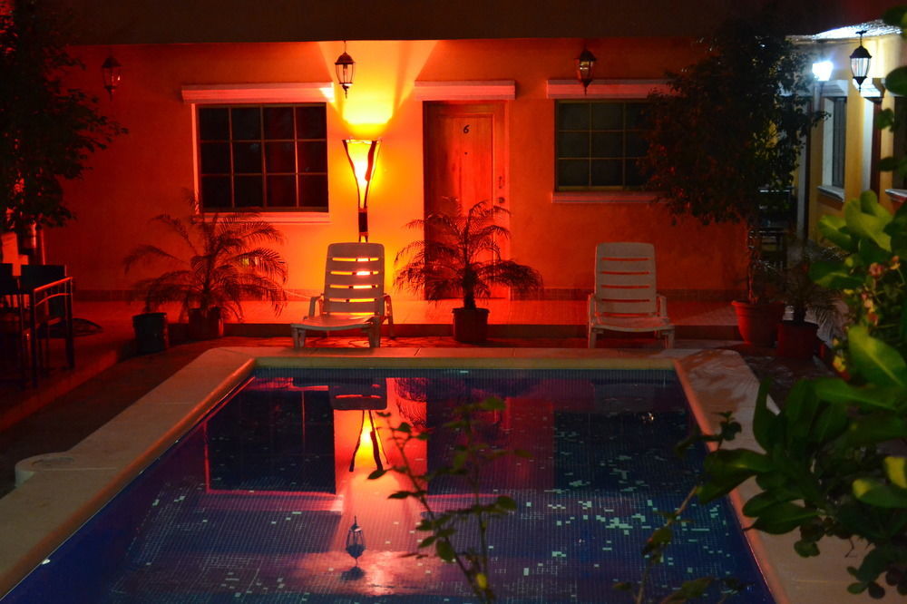 Fullmoon Hotel 格拉纳达 外观 照片